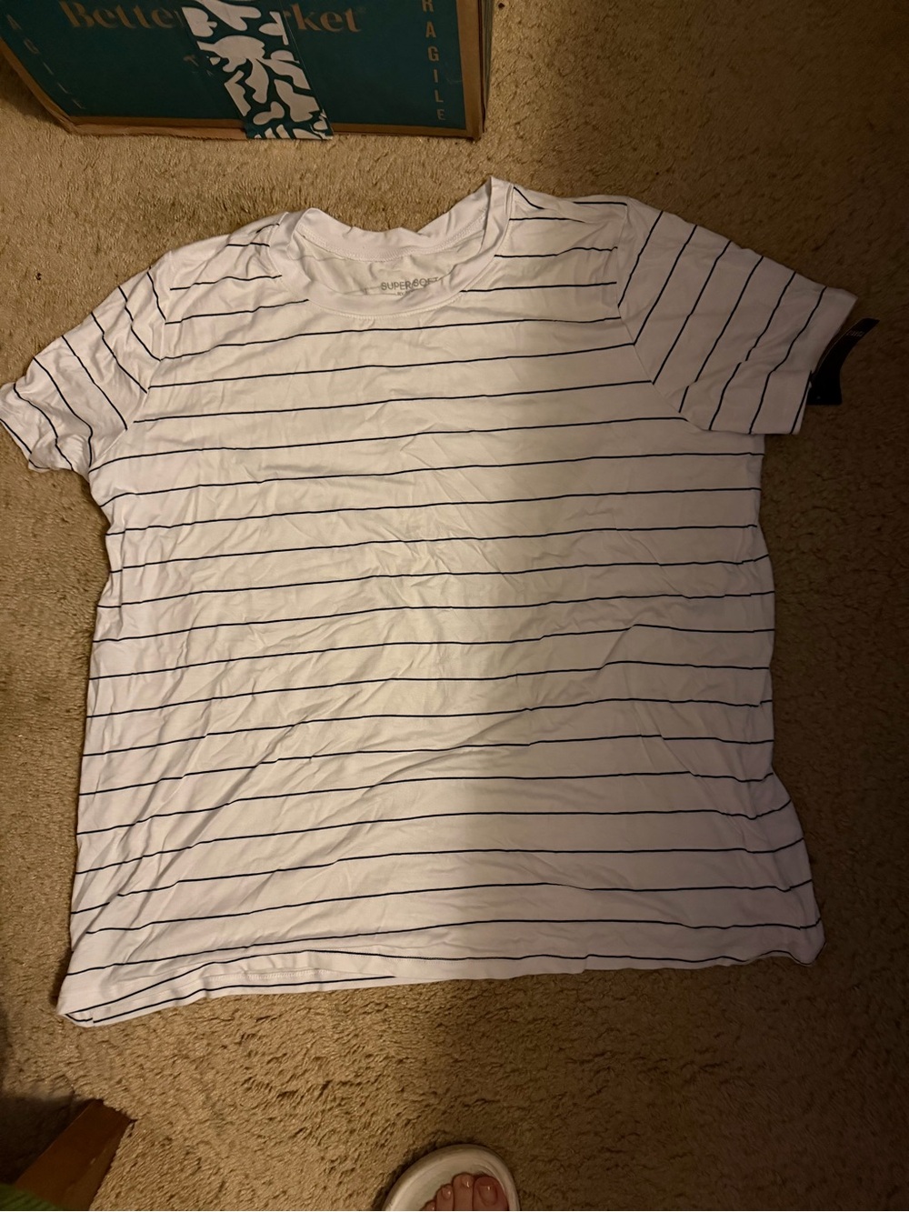 NWT Women’s White Stripe Crew Neck T-Shirt